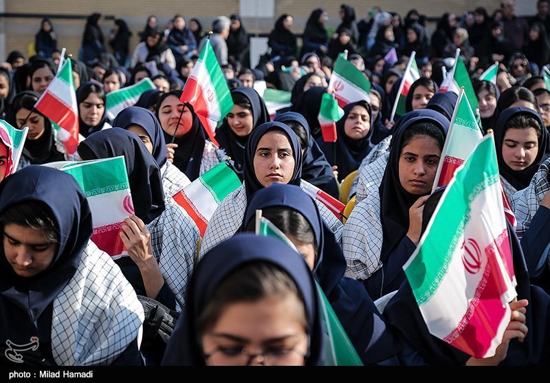 بزرگداشت سردار سلیمانی در مدارس/طنین مرگ بر آمریکا