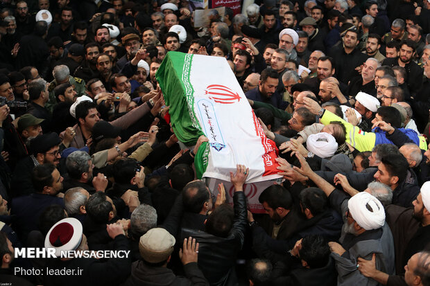 النشره: میلیون‌ها نفر در مراسم تشییع «سردار سلیمانی» شرکت کردند