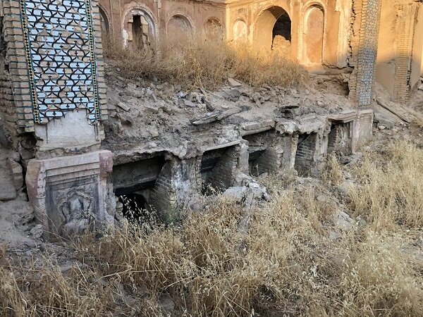 برخی سوداگران خیال می‌کنند همه بناها تاریخی هستند